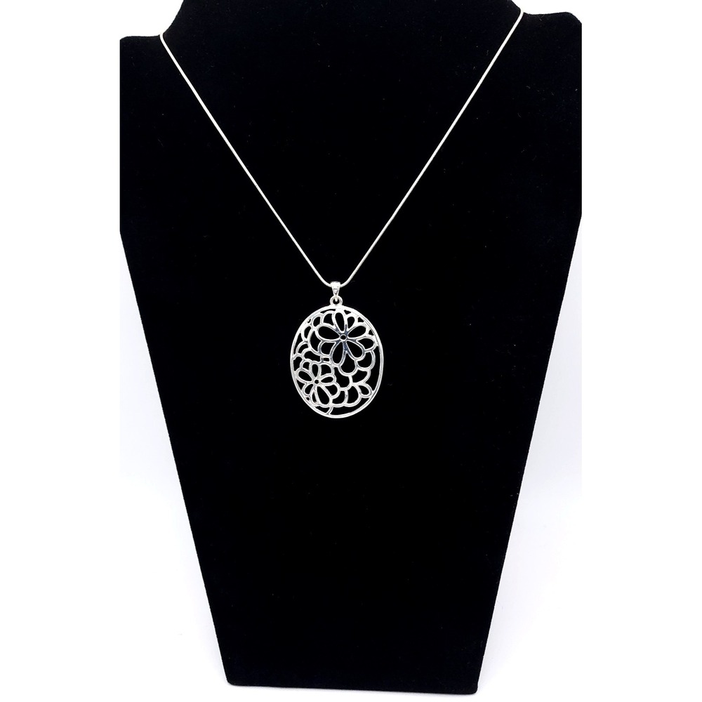 Silver Floral Medallion Pendant Necklace